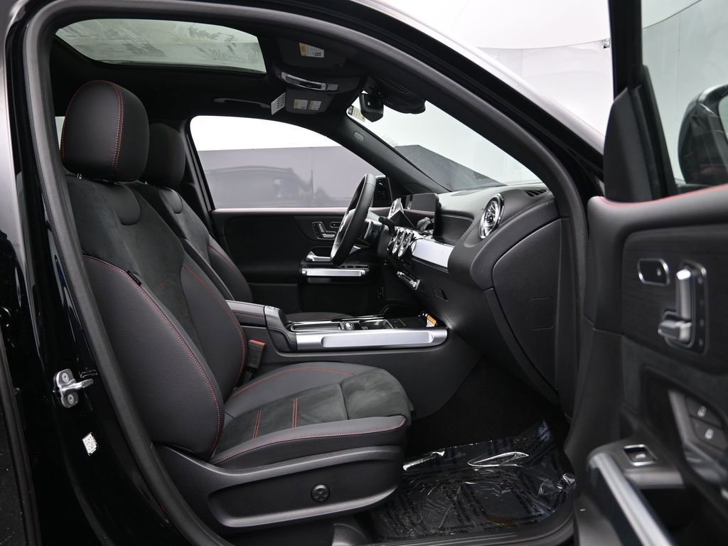 New 2026 Mercedes-Benz GLB 250 4MATIC image 26