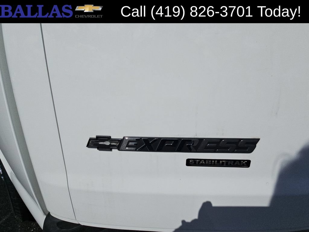 Used 2014 Chevrolet Express 2500 RWD image 32