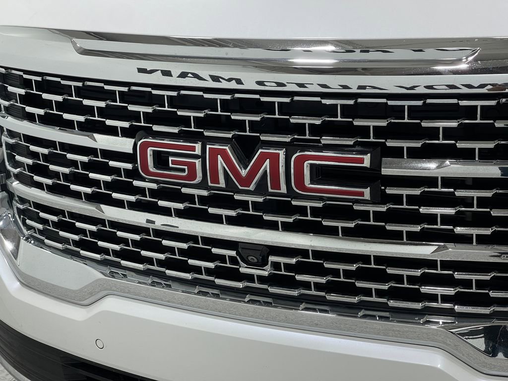 Used 2021 GMC Acadia Denali w/ Denali Technology Package image 39