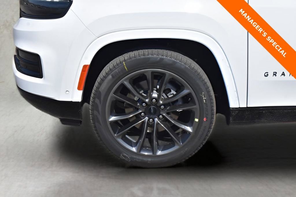 New 2025 Jeep Grand Wagoneer Series II Obsidian w/ Quick Order Packagew 28T AWD/4WD image 9