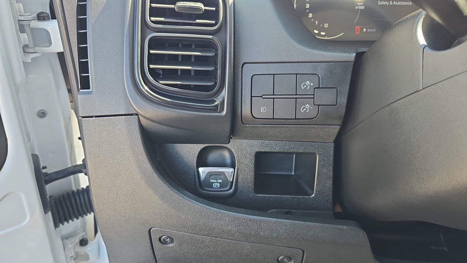 Used 2025 RAM ProMaster 2500 w/ U-Haul Equipment Group FWD image 21
