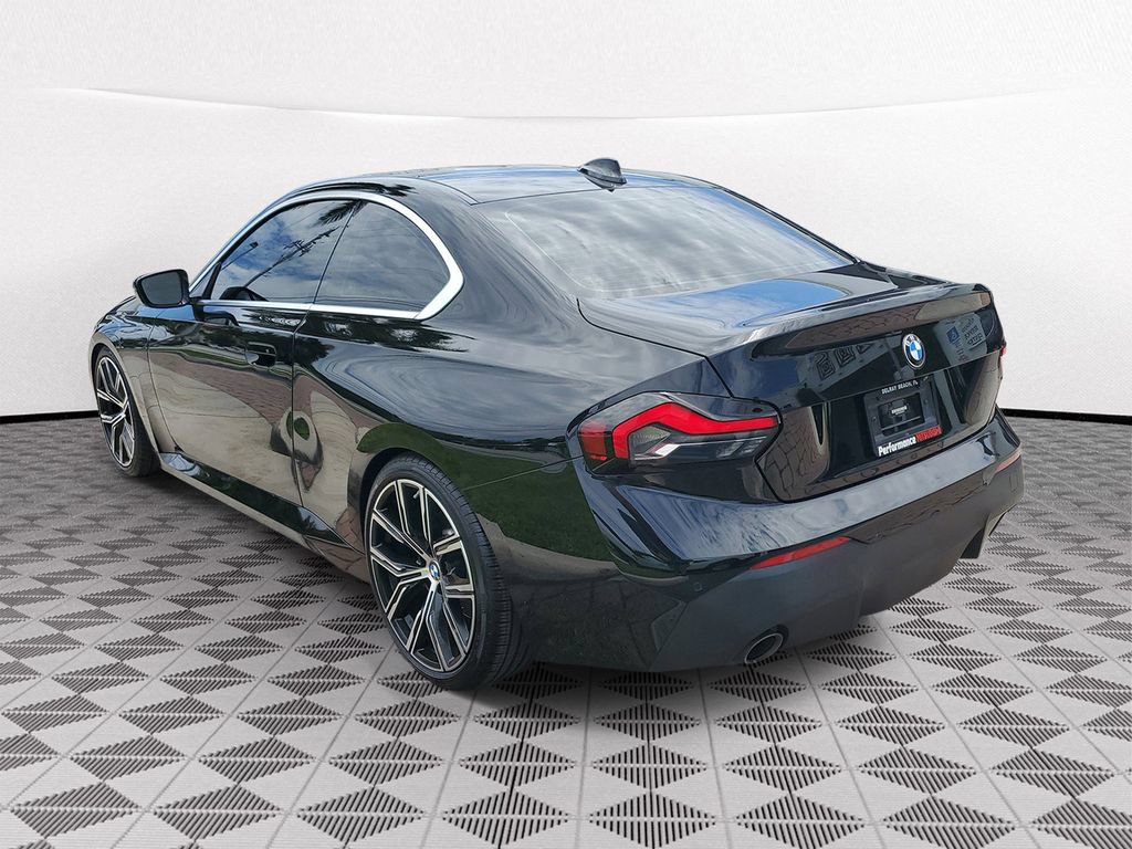Used 2022 BMW 230i Coupe w/ Convenience Package RWD image 2
