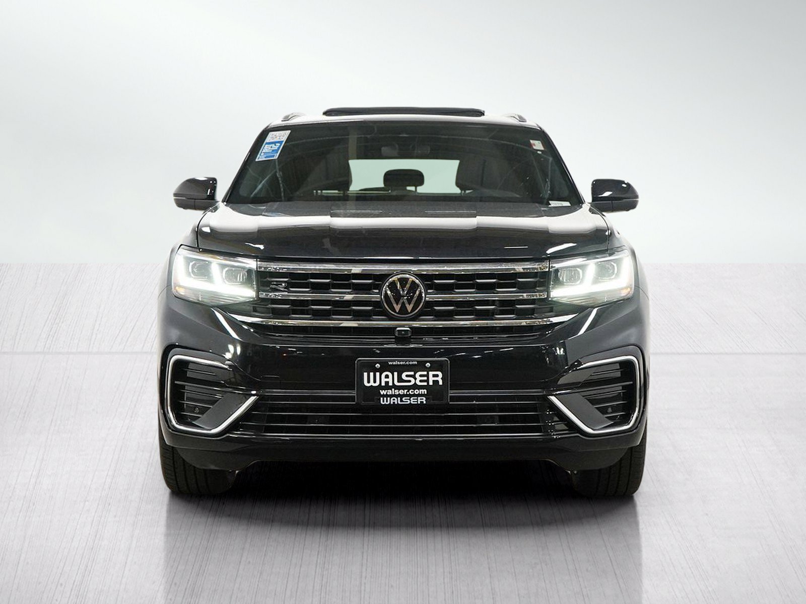 Used 2023 Volkswagen Atlas Cross Sport SEL Premium R-Line AWD/4WD image 9