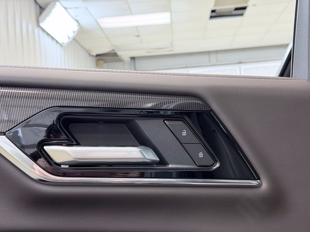 New 2026 GMC Yukon XL Elevation w/ Elevation Premium Package AWD/4WD image 19