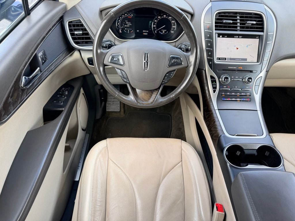 Used 2018 Lincoln MKX Reserve w/ Driver Assistance Package FWD image 19
