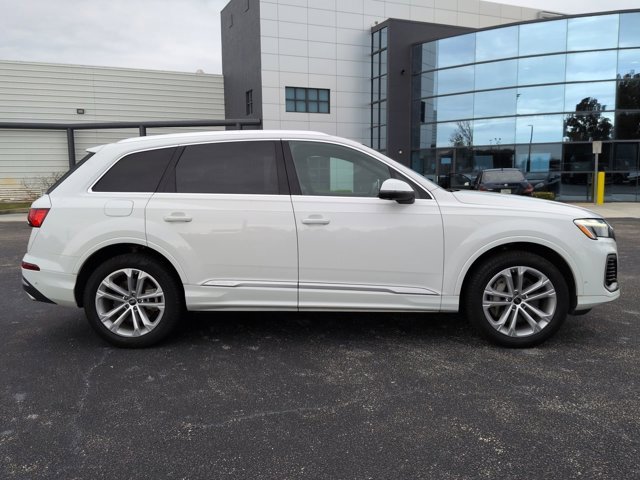 Used 2025 Audi Q7 3.0T Premium Plus image 4