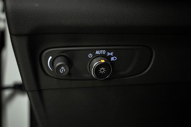 Used 2023 Buick Envision Preferred FWD image 29