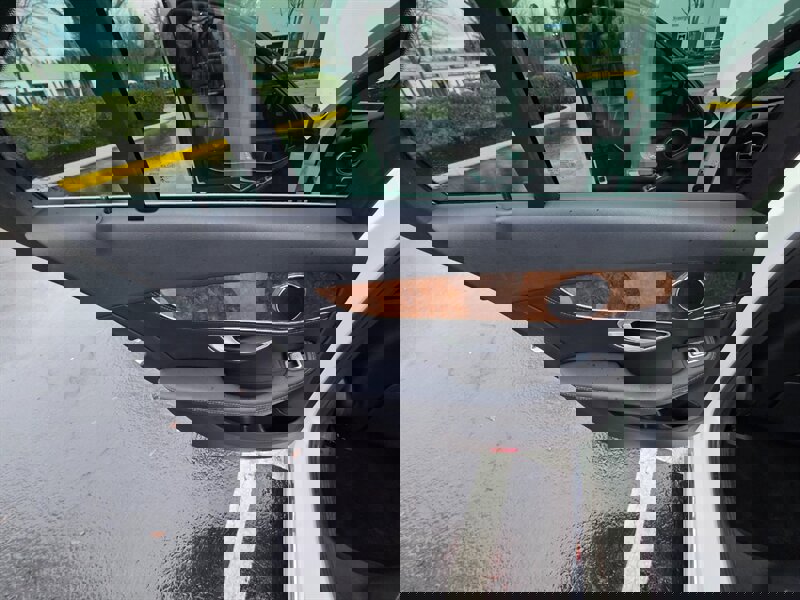 Used 2015 Mercedes-Benz C 300 4MATIC Sedan image 37