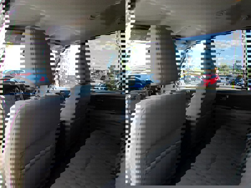 Used 2013 Ford Expedition EL XLT RWD image 23