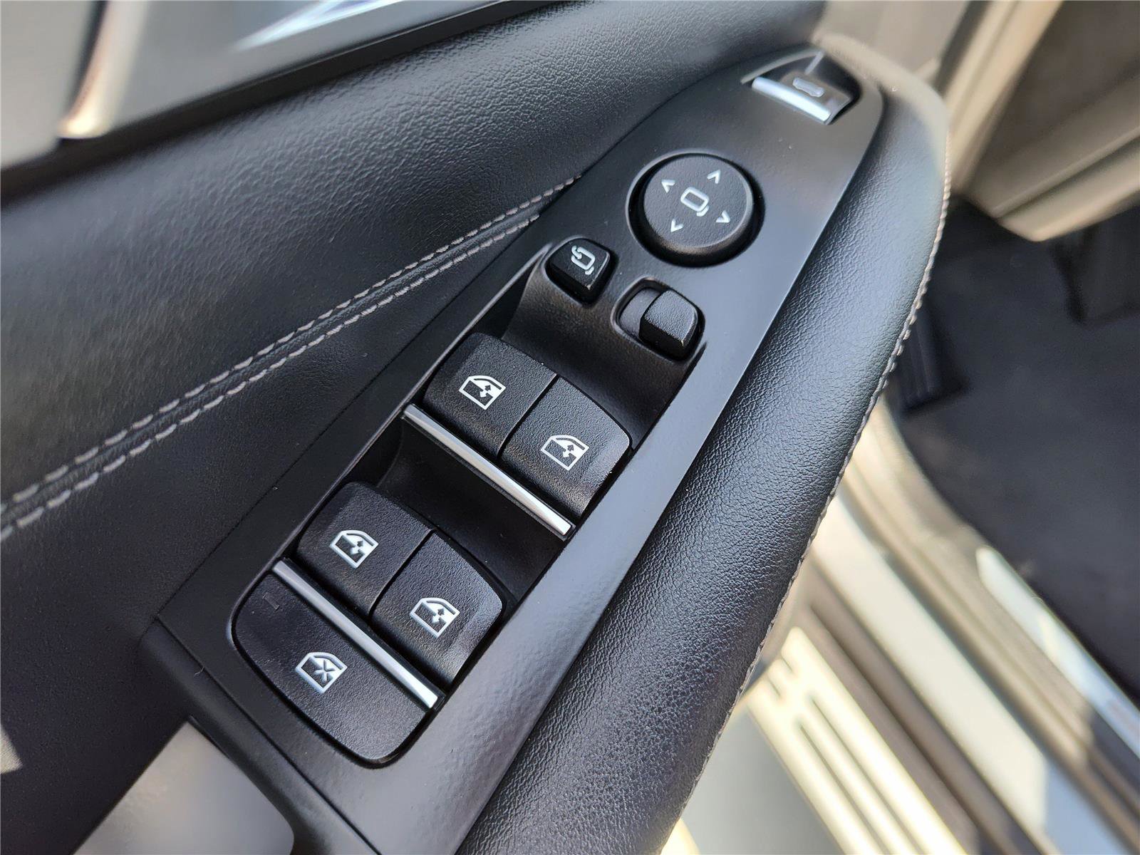 Certified 2025 BMW X5 xDrive40i image 17