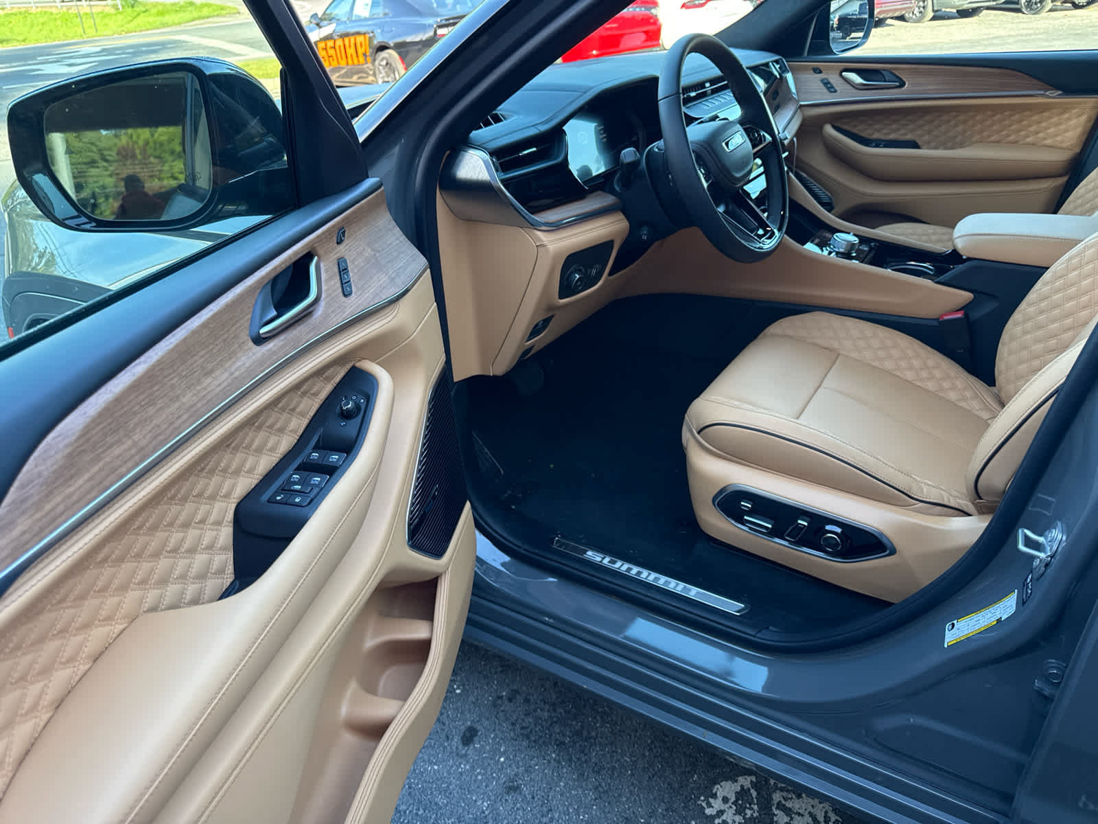 New 2027 Jeep Grand Cherokee L Summit AWD/4WD image 12