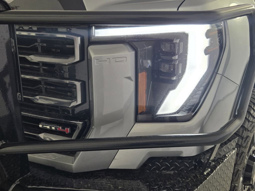 Used 2024 GMC Sierra 2500 AT4 w/ AT4 Premium Plus Package image 11