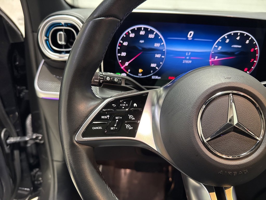 Used 2025 Mercedes-Benz GLC 300 GLC 300 image 35