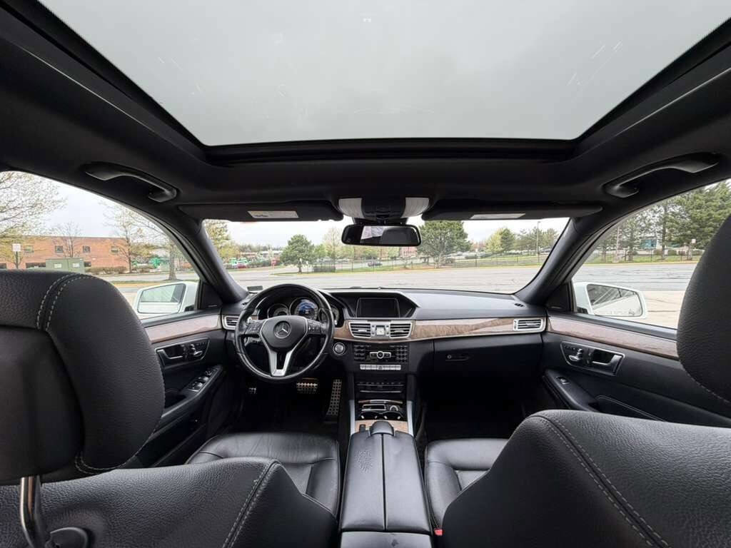 Used 2014 Mercedes-Benz E 350 4MATIC Sedan image 11
