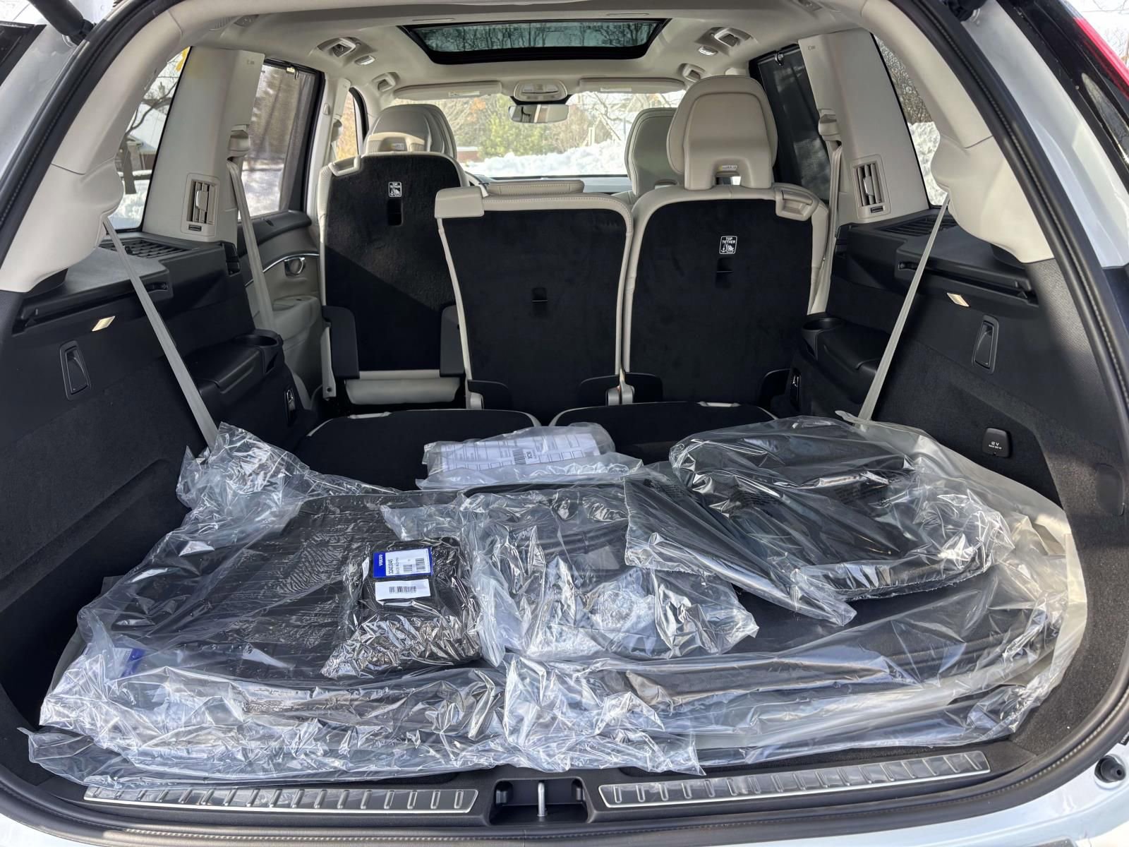 New 2026 Volvo XC90 T8 Ultra w/ Protection Package Premier AWD/4WD image 9