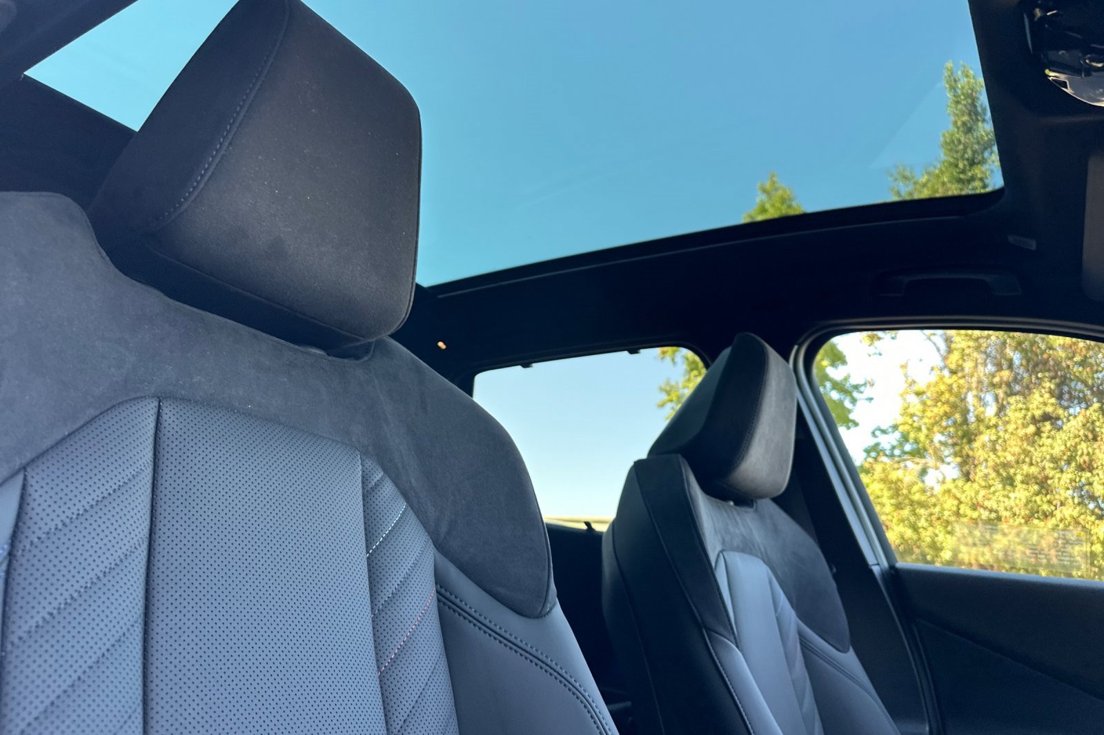 New 2026 BMW X3 M50 w/ Premium Package image 14