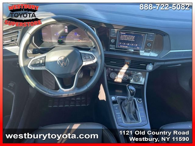 Used 2022 Volkswagen Jetta SE FWD image 16