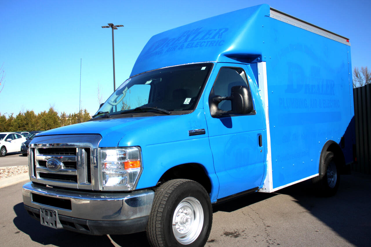 Used 2014 Ford E-350 and Econoline 350 Super Duty image 3