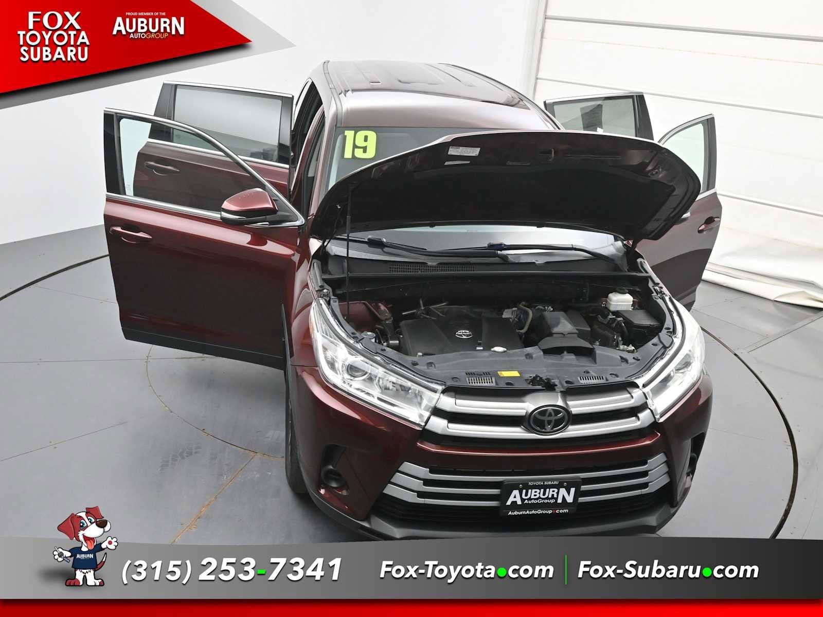 Used 2019 Toyota Highlander LE AWD/4WD image 40