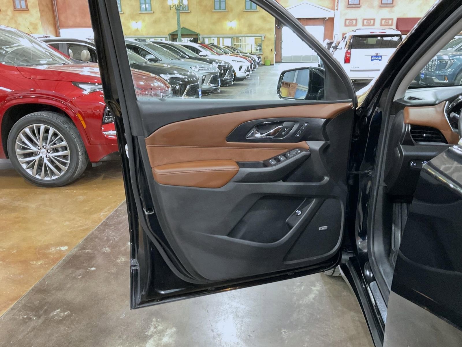 Used 2019 Chevrolet Traverse High Country image 9