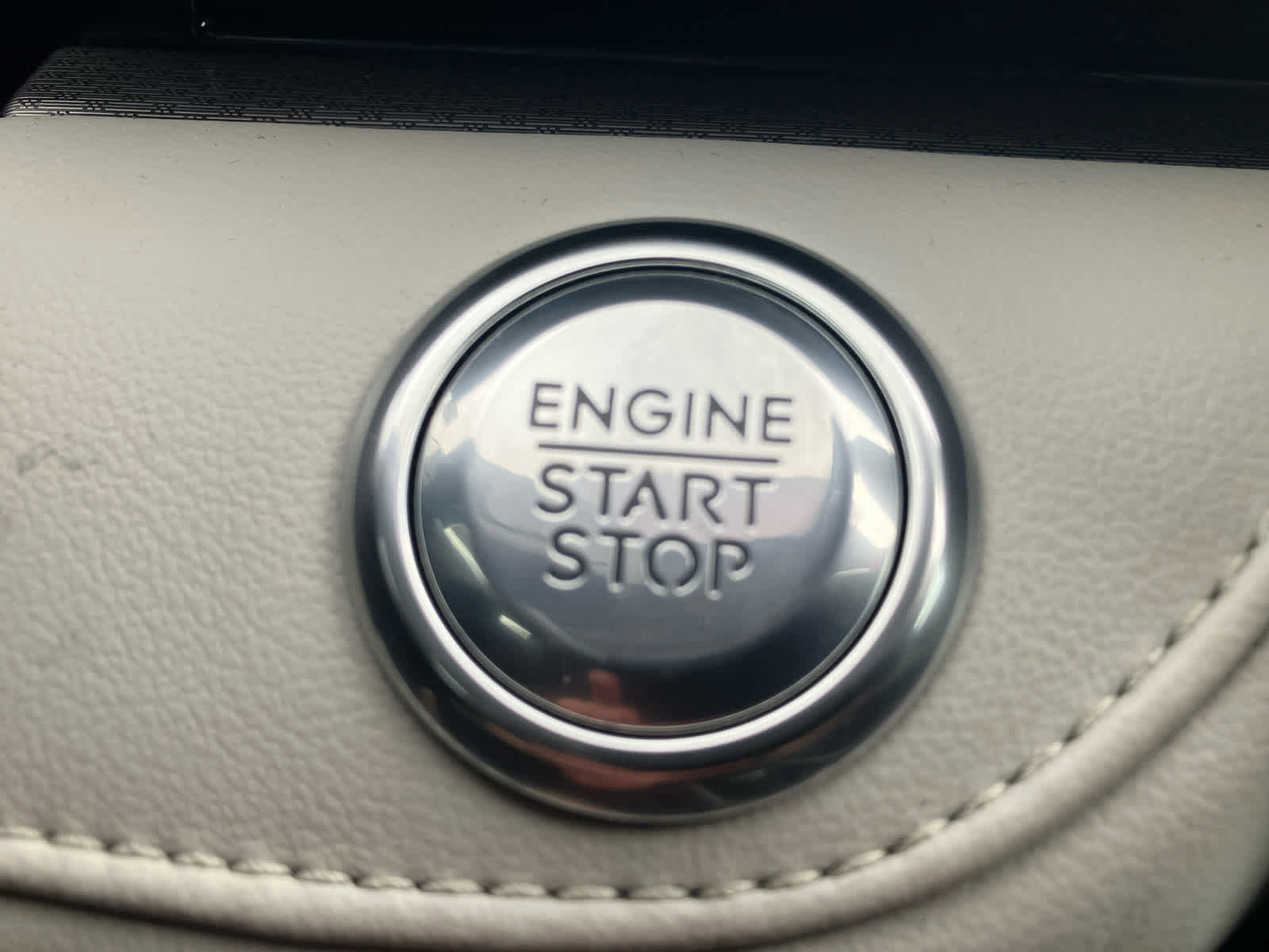 Used 2025 Lincoln Nautilus Premier AWD/4WD image 26