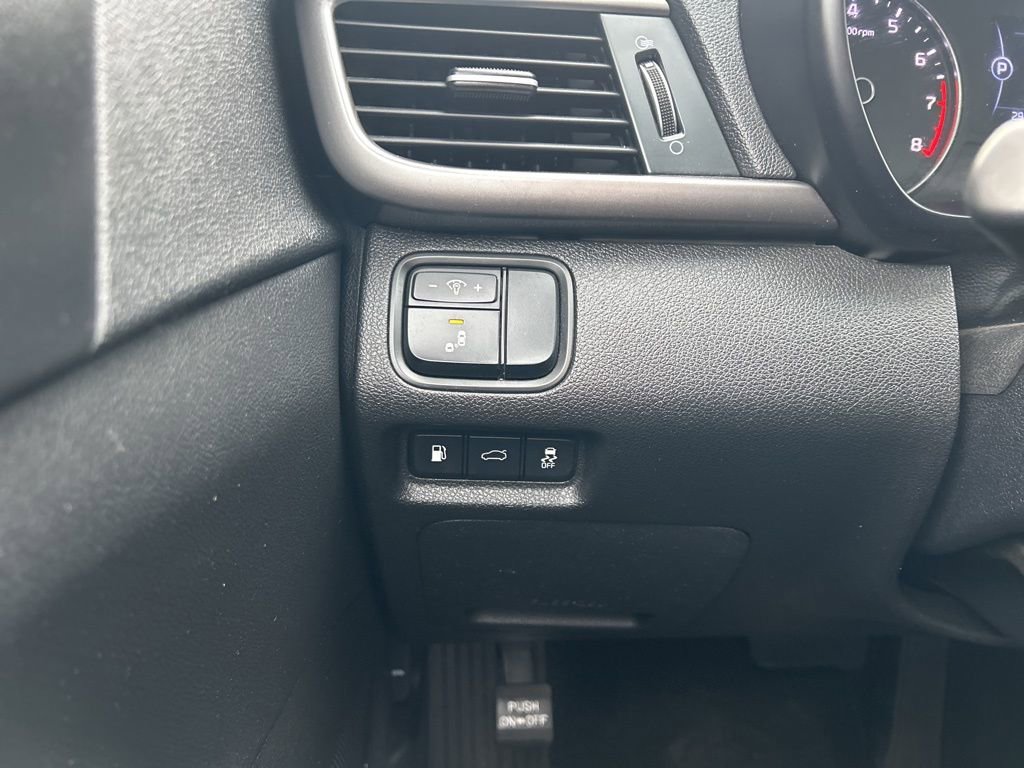 Used 2018 Kia Optima LX w/ Convenience Package image 29