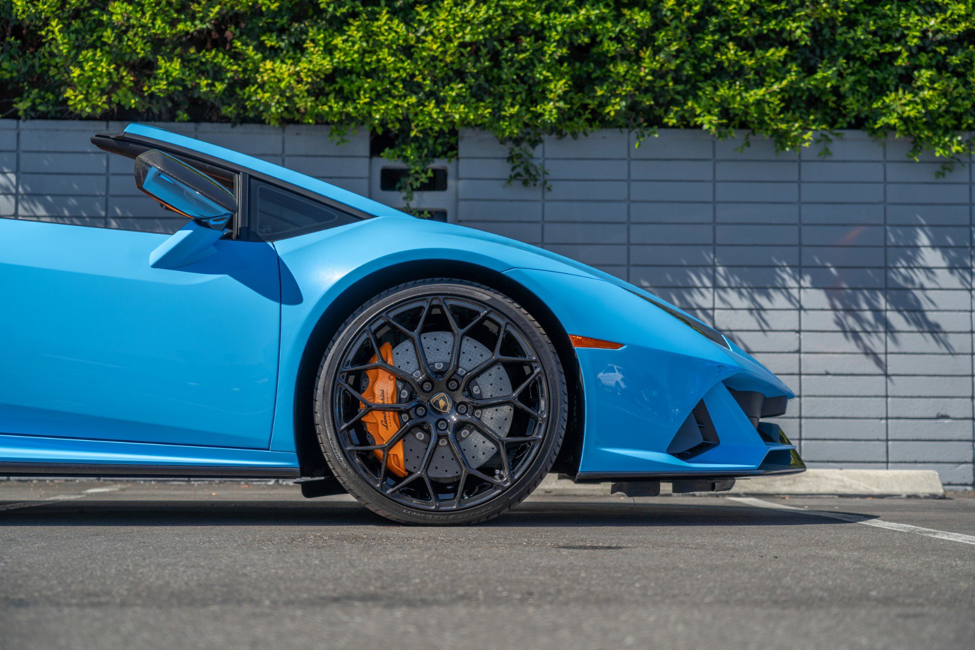 Used 2024 Lamborghini Huracan EVO image 11
