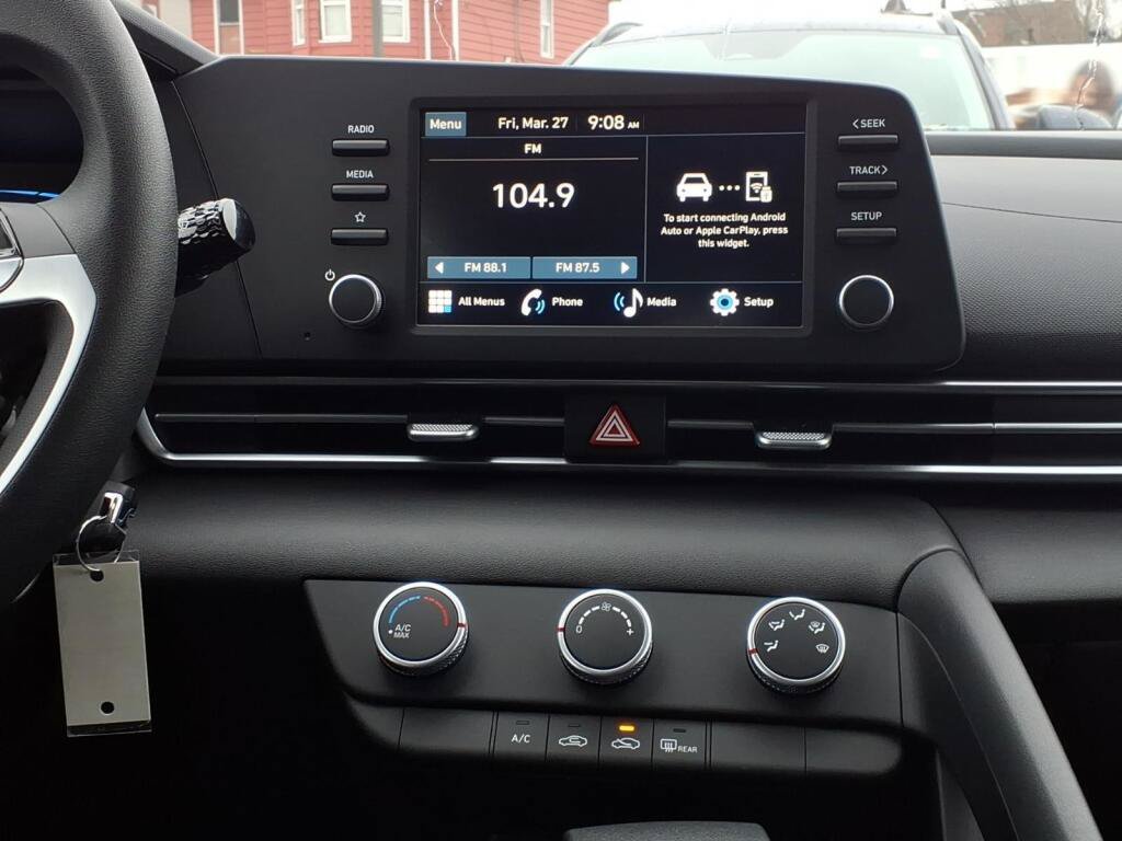 New 2026 Hyundai Elantra SE FWD image 7