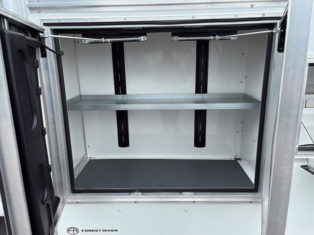 New 2026 Chevrolet Express 4500 w/ Power Convenience Package RWD image 5