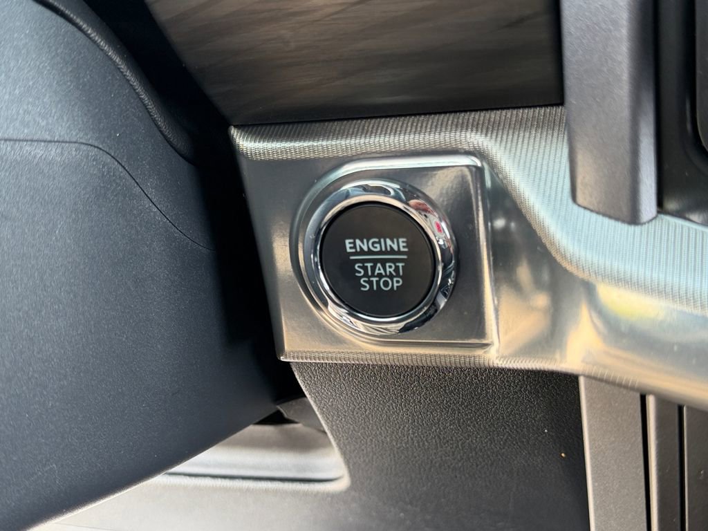 Used 2024 Ford F150 Lariat w/ FX4 Off-Road Package image 33