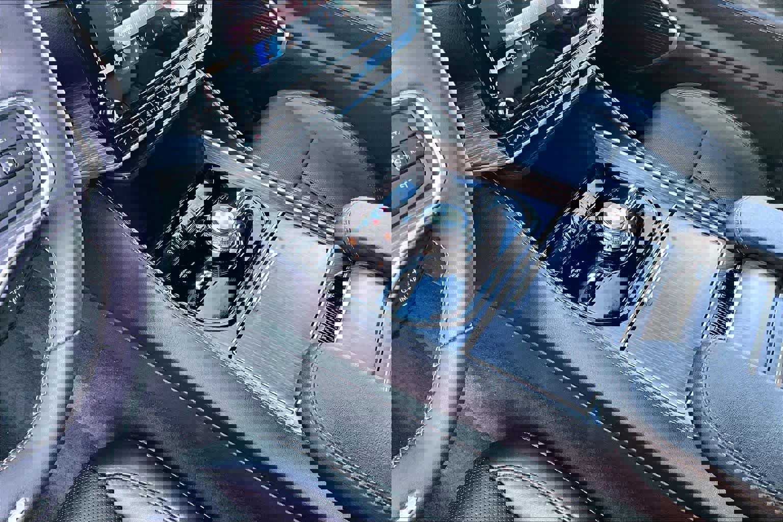 Used 2024 Jeep Wagoneer L Series III w/ Flexible Seating Group image 17