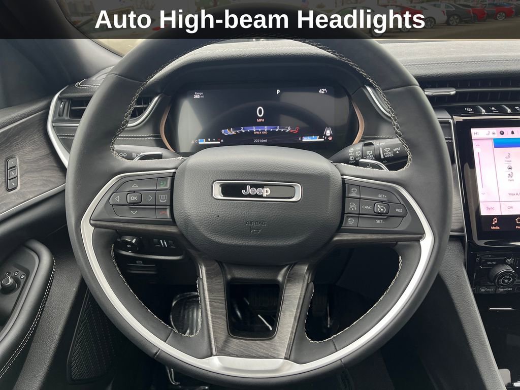 Used 2024 Jeep Grand Cherokee L Limited w/ Luxury Tech Group II image 20