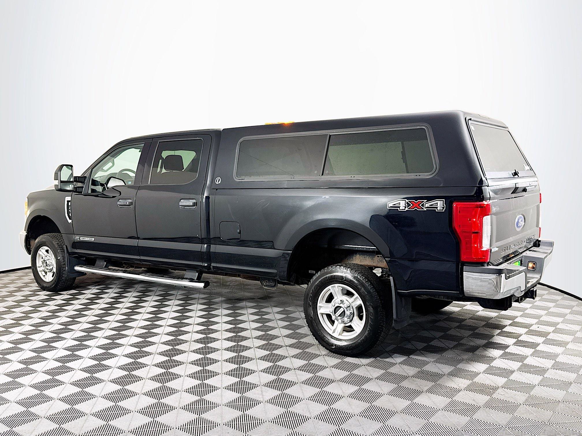 Used 2017 Ford F250 XLT w/ Snow Plow Prep Package image 6