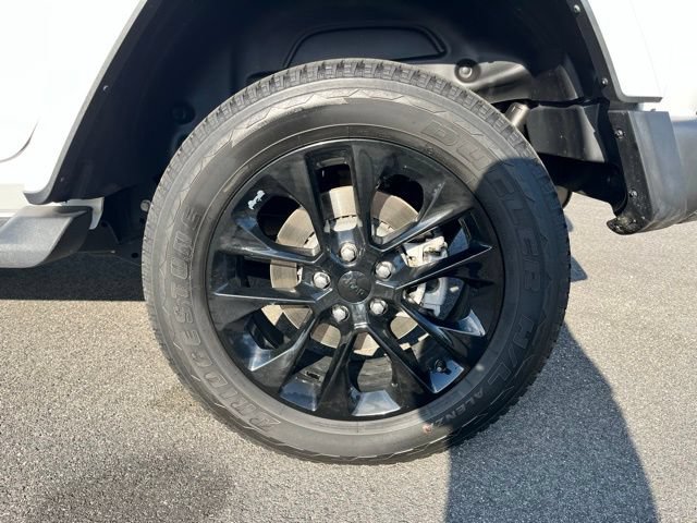 Used 2021 Jeep Wrangler Unlimited Sahara w/ Dual Top Group AWD/4WD image 12