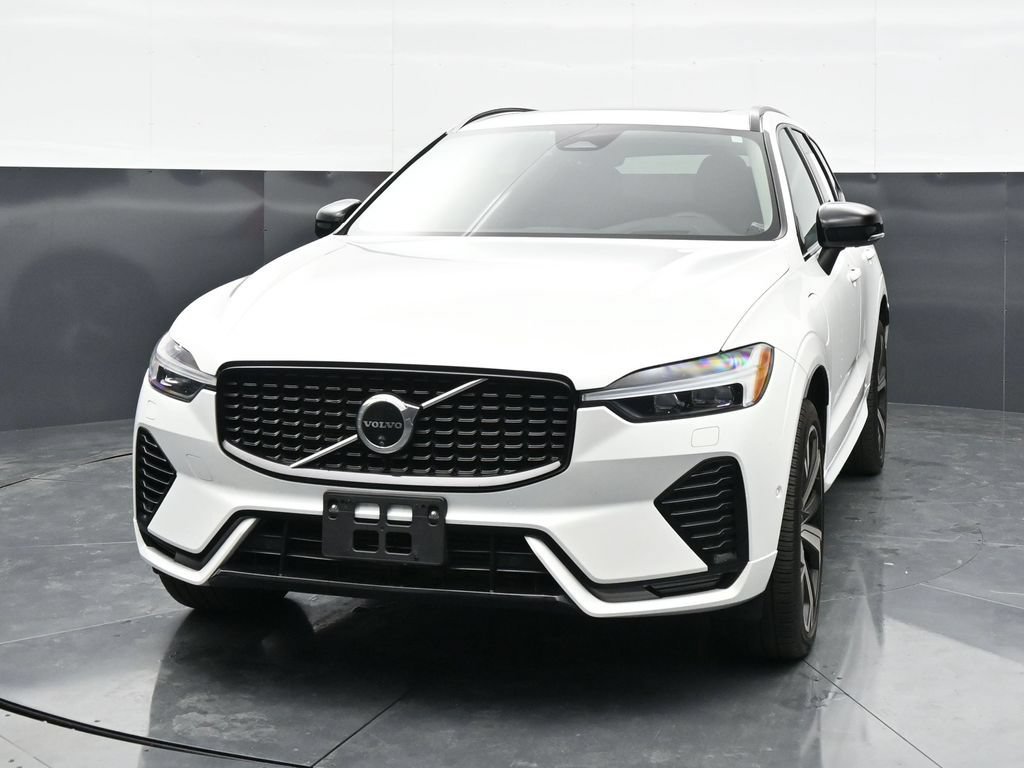 Used 2024 Volvo XC60 T8 Ultimate w/ Climate Package AWD/4WD image 3