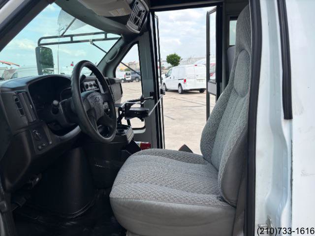 Used 2007 Chevrolet Express 3500 w/ School Bus Package RWD image 13
