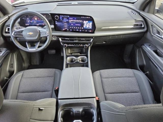 Used 2025 Chevrolet Traverse LT image 9
