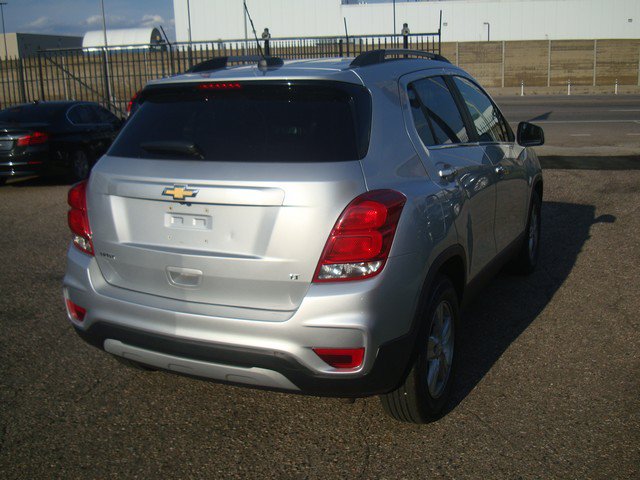 Used 2020 Chevrolet Trax LT w/ LT Convenience Package FWD image 5