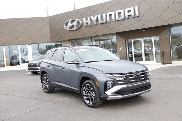 Certified 2025 Hyundai Tucson Limited AWD/4WD video 1