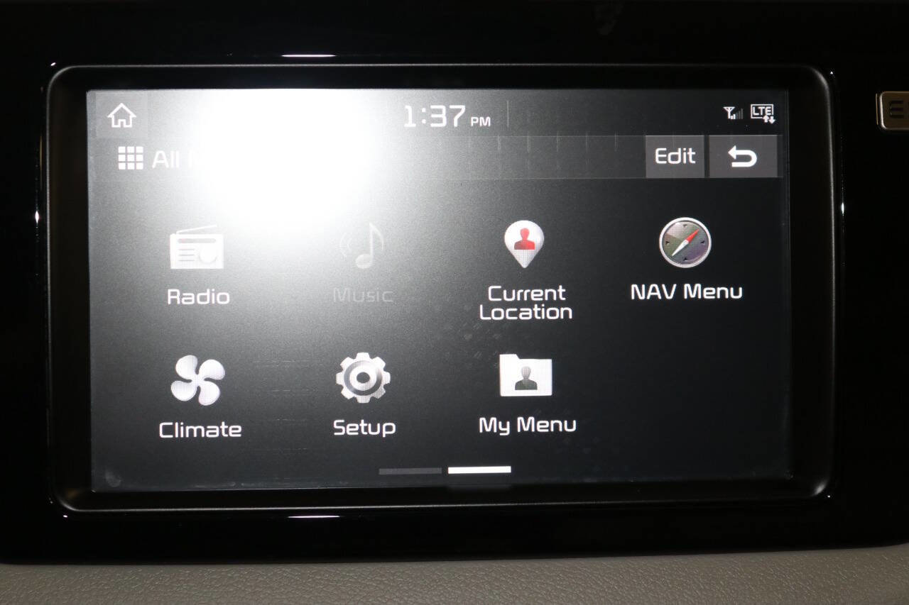 Used 2018 Kia Niro EX Premium image 38