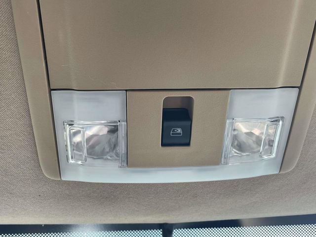 Used 2016 Ford F350 Lariat w/ Chrome Package image 29