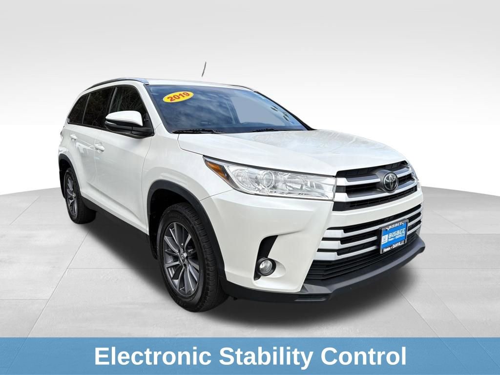 Used 2019 Toyota Highlander XLE image 10