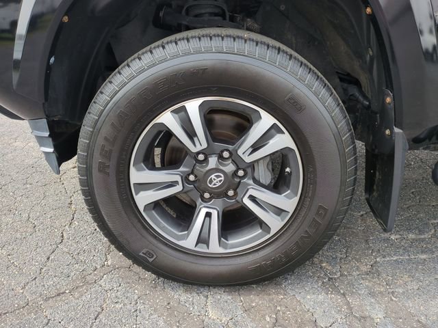 Used 2018 Toyota Tacoma TRD Sport image 10