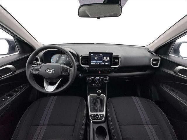 Used 2026 Hyundai Venue SEL FWD image 13