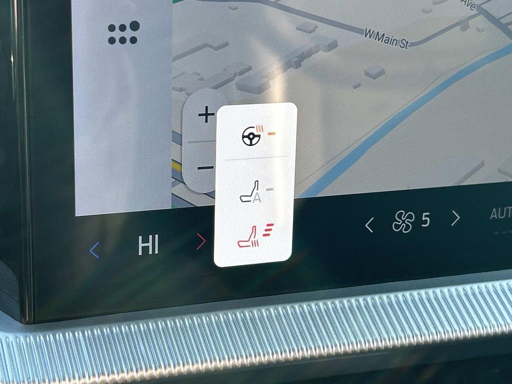 Used 2025 Ford Explorer ST-Line w/ ST-Line Street Pack image 28