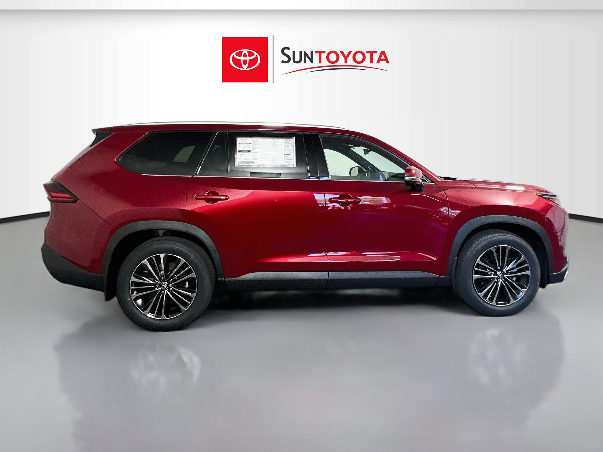 New 2026 Toyota Grand Highlander AWD Hybrid image 2
