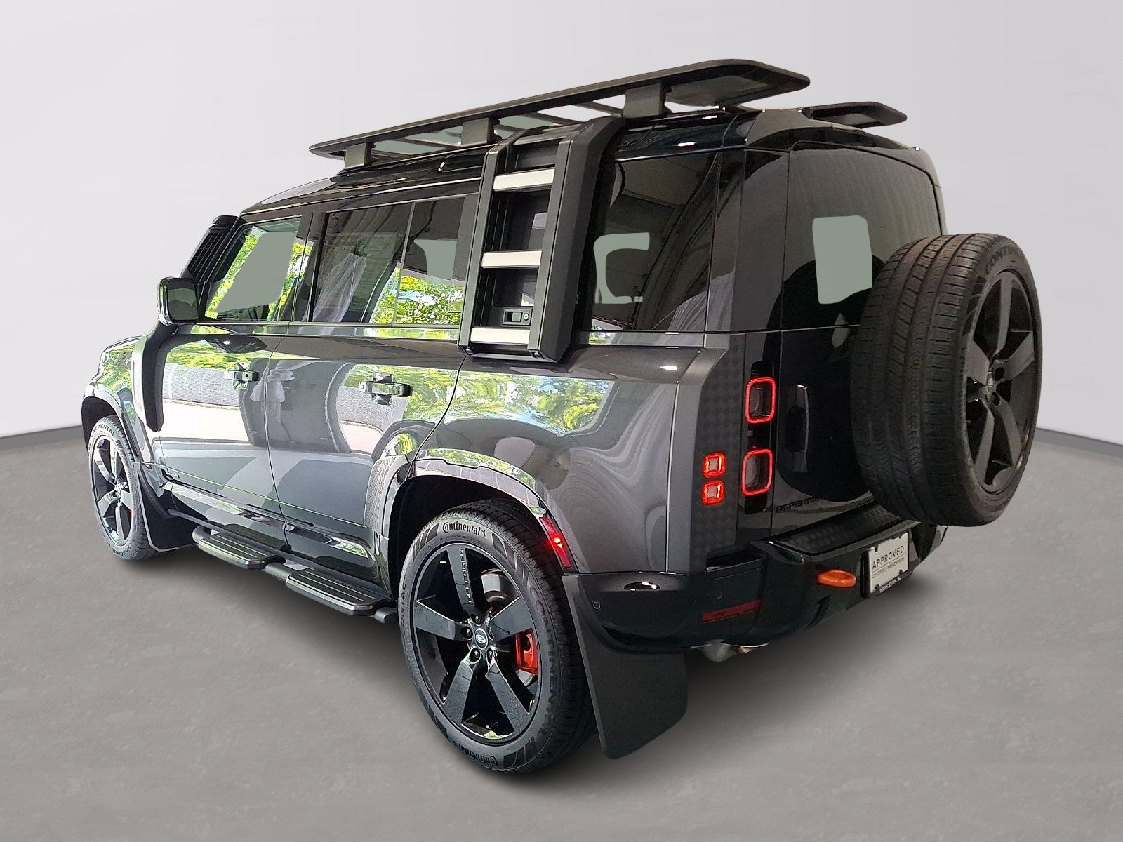 Certified 2025 Land Rover Defender 110 X AWD/4WD image 2