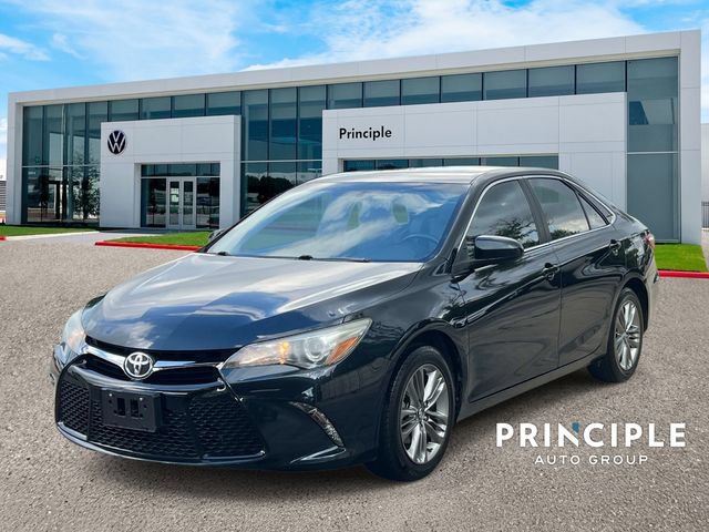 Used 2016 Toyota Camry SE FWD image 1