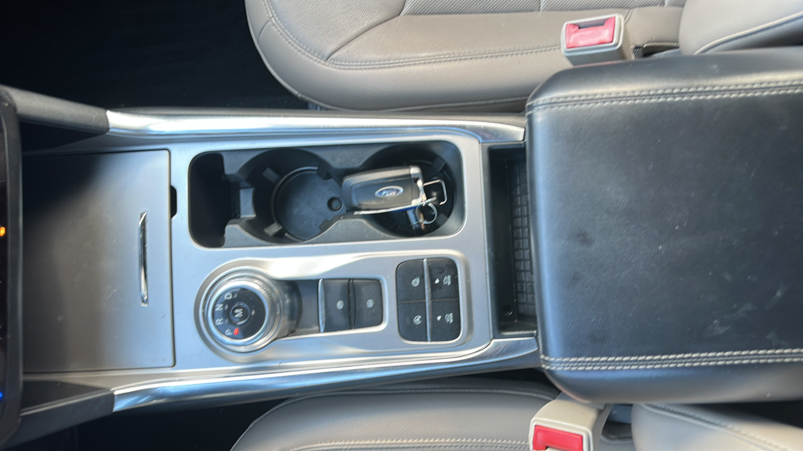 Used 2020 Ford Explorer Limited RWD image 13