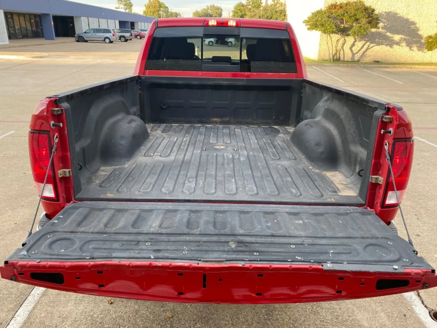 Used 2017 RAM 2500 SLT image 31